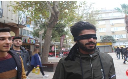 1 DAKİKA ENGELLİ OLUR MUSUNUZ?