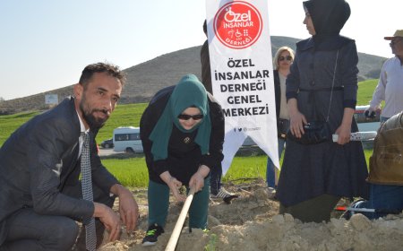 11 KASIM MİLLİ AĞAÇLANDIRMA SEBEBİYLE ÖZEL İNSANLAR AĞAÇLANDIRMA